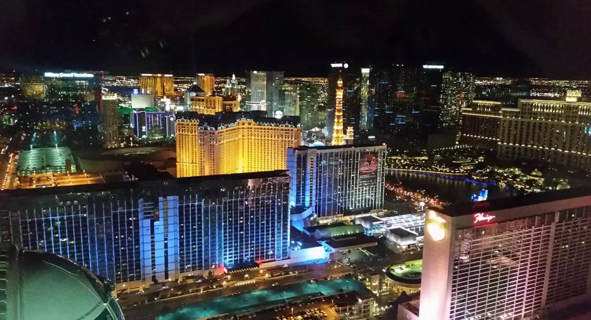 High Roller Observation Wheel con Mundoregio Viajes